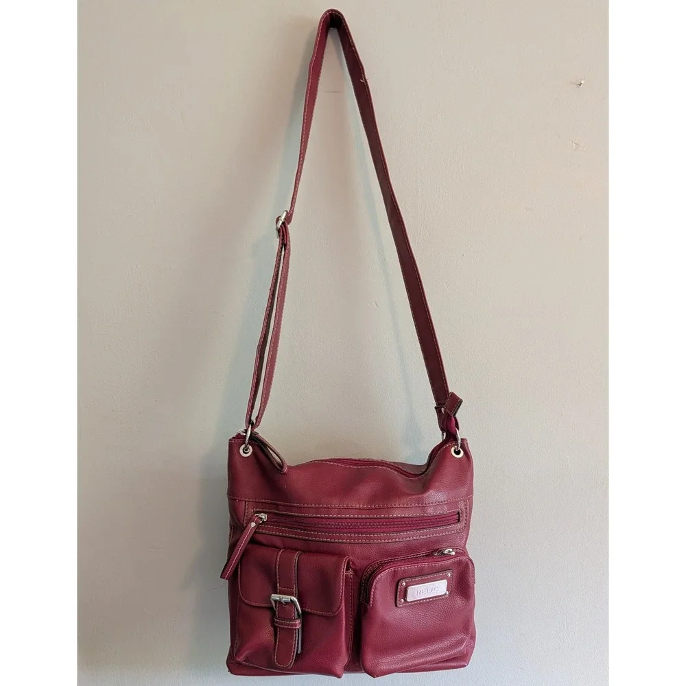 Relic by Fossil Burgundy Red Pebbled Crossbody Bag Organizer Purse Buckle Y2K